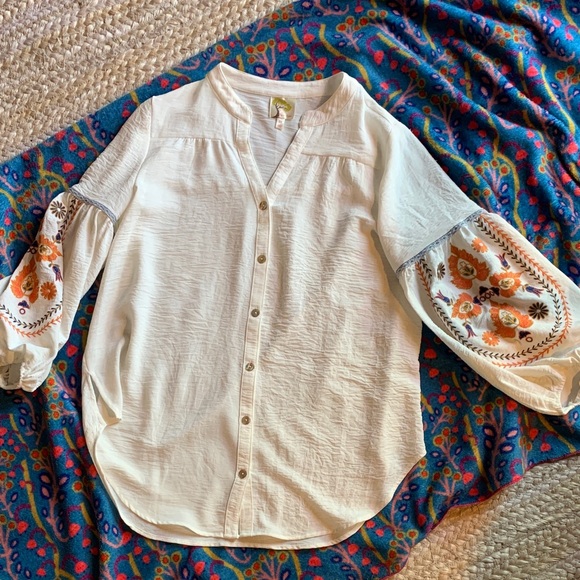 fig and flower Tops - Fig and Flower Cream Blouse with Embroidery